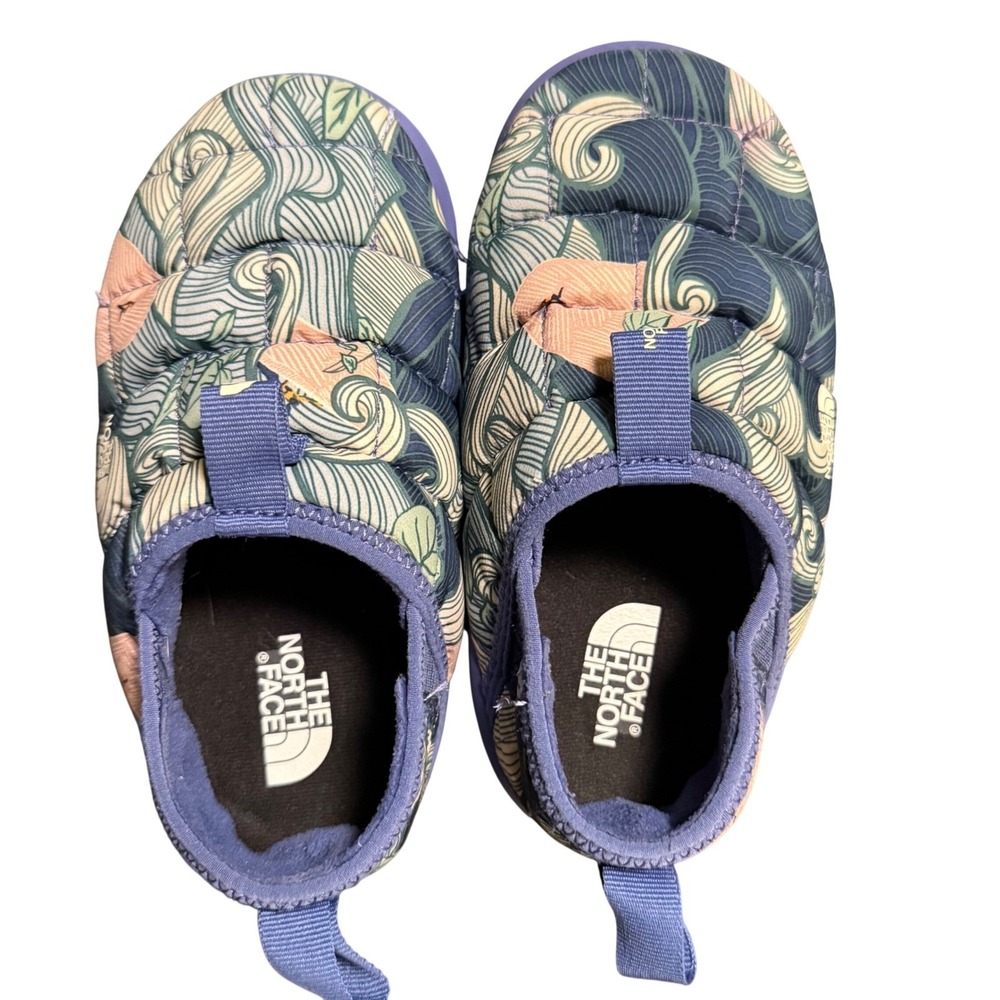 The North Face ThermoBall Traction II Kids 13 Blue Wave Print Insulated Slippers
